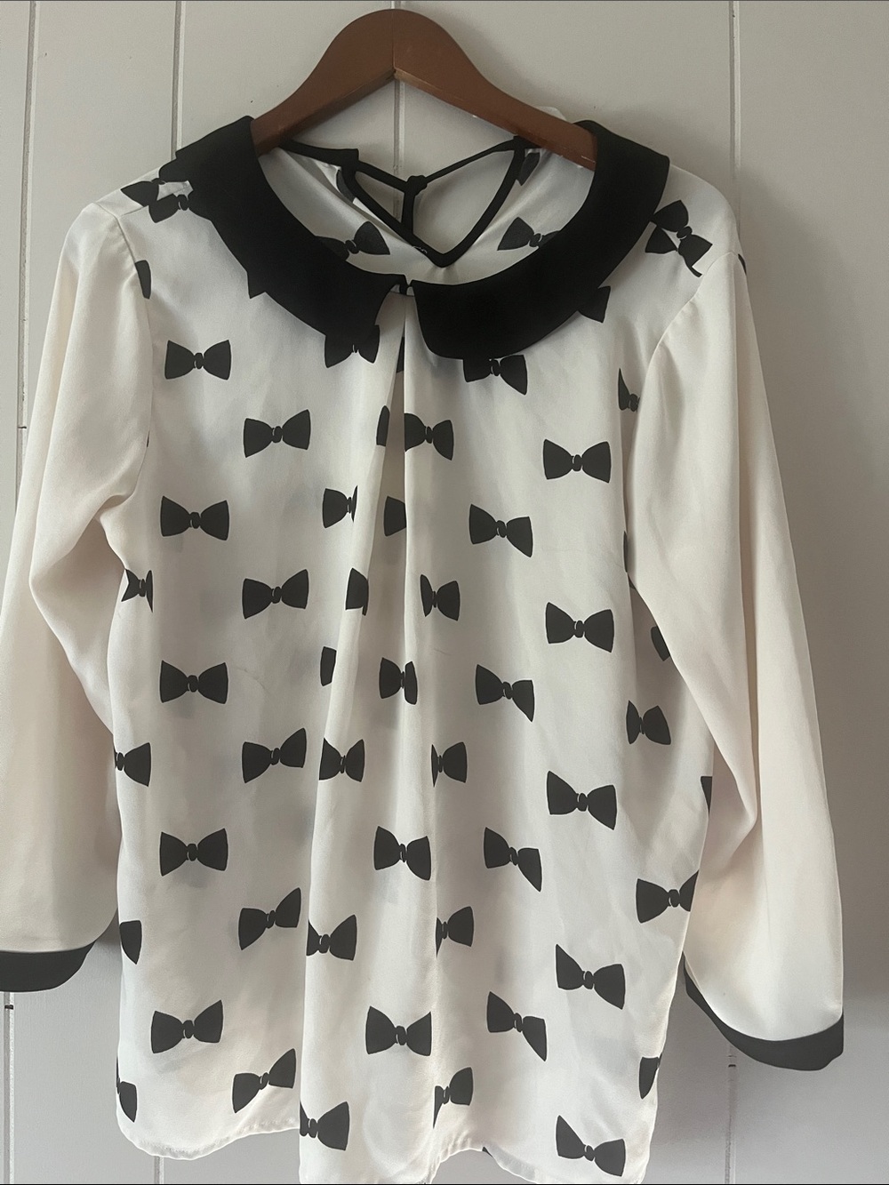 Girls' Black & White Bow Print Long-Sleeve Top